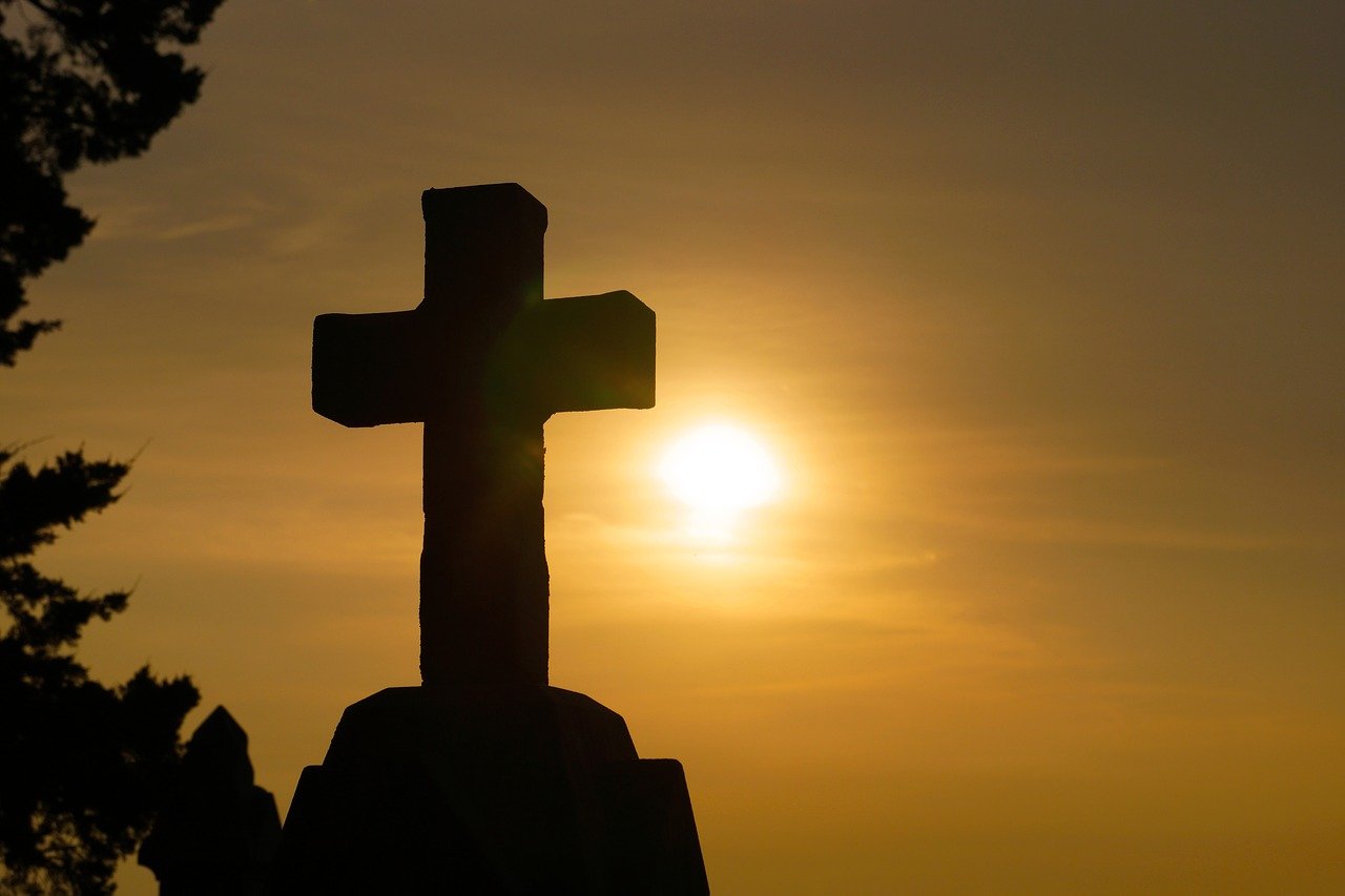 cross, sunset, silhouette-1772560.jpg